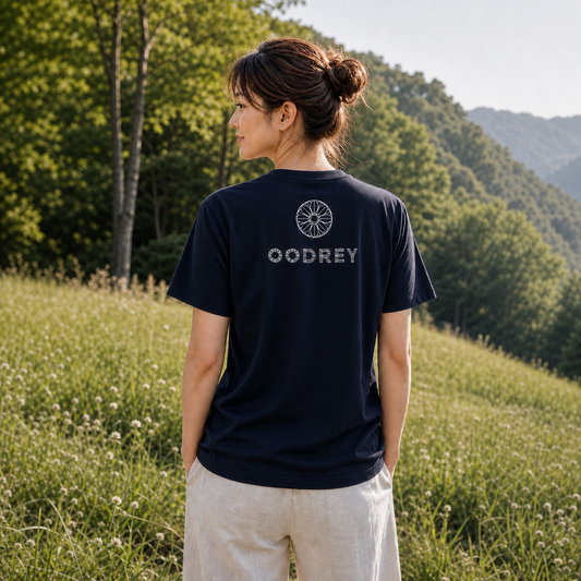 OODREY 光 #1 / Light #1 calligraphy art T-shirt, navy — product and styling image 2
