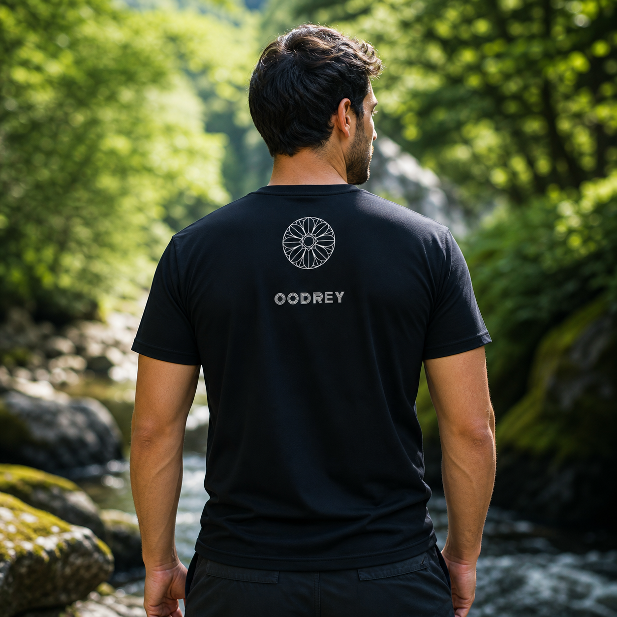 OODREY 光 #2 / Light #2 calligraphy art T-shirt, navy — product and styling image 2